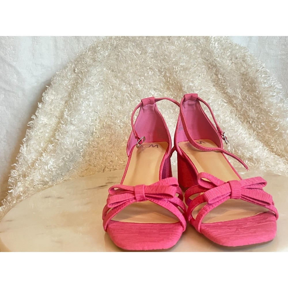 Chelsea Moreland Sabrina Heels, Size 7.5 Hot Pink Great for bridesmaids
